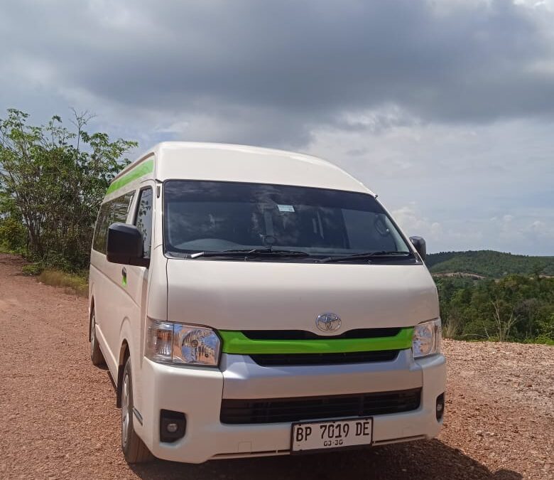 Rental Mobil Toyota Hiace 2025 Murah